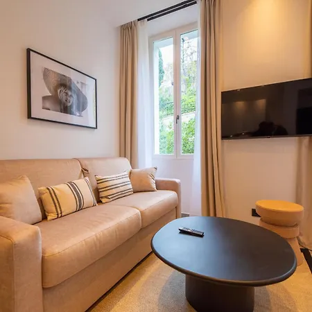 Le Vieux Port Daire Cannes