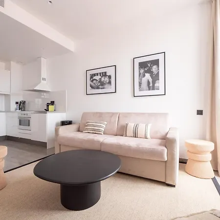 Le Vieux Port Daire Cannes